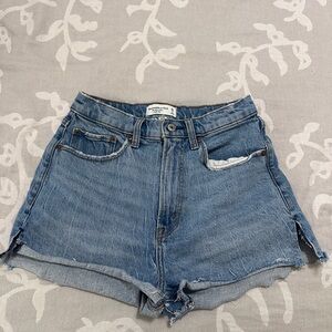 Abercrombie & Fitch curve love Blue Jean Shorts High-Waisted Distressed